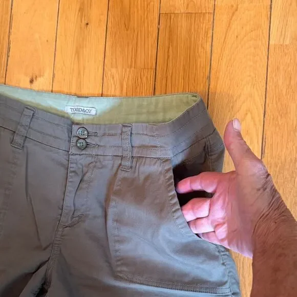Toad&Co Women's Hiking/Outdoor Bermudas - Picture 3 of 7